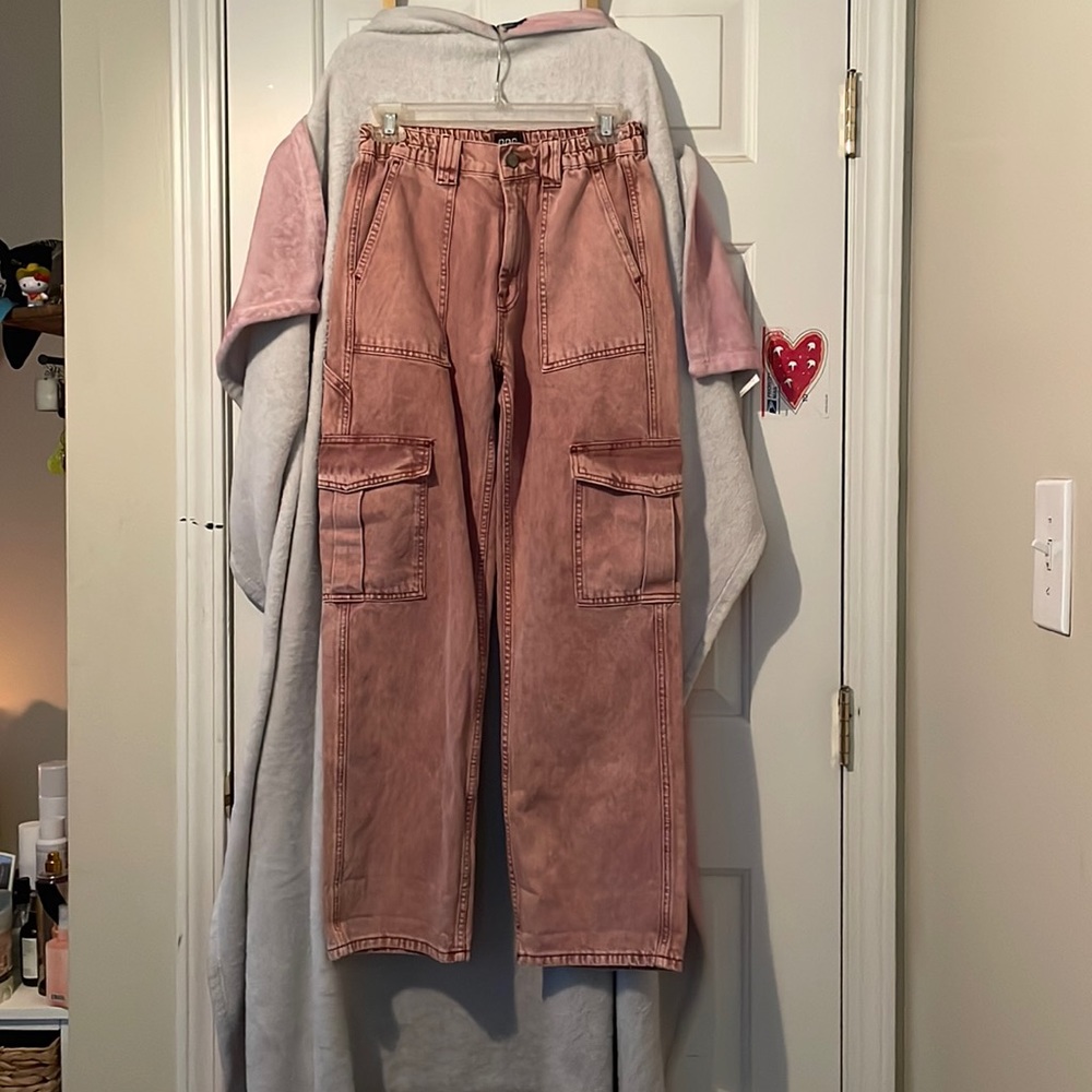 pink skate jeans